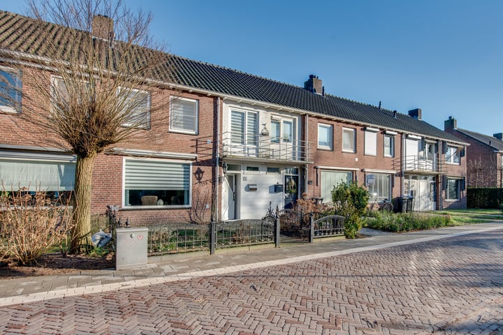 Spoorlaan 34 in Vught