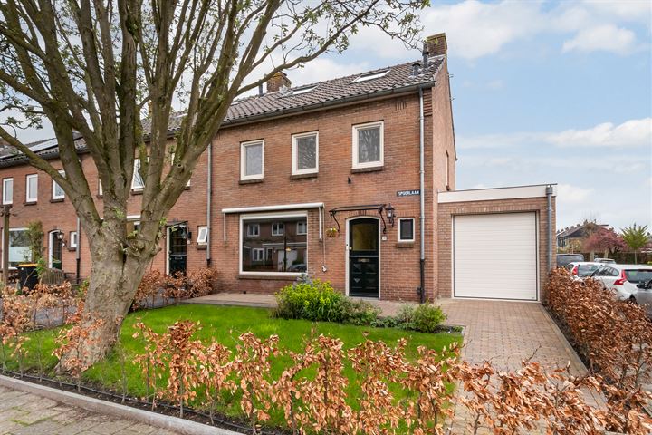 Spoorlaan 38 in Vreeland