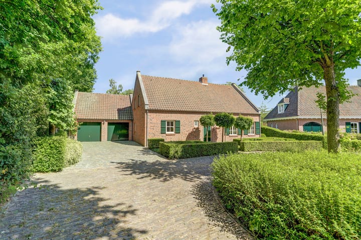 Spoorpad 8 in Baarle-Nassau