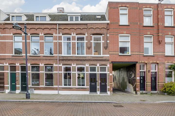 Spoorstraat 12 in Breda