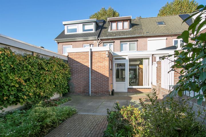 Spoorstraat 27 in Weert