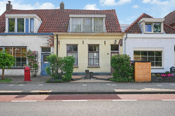 Spoorstraat 40 in Oost-Souburg