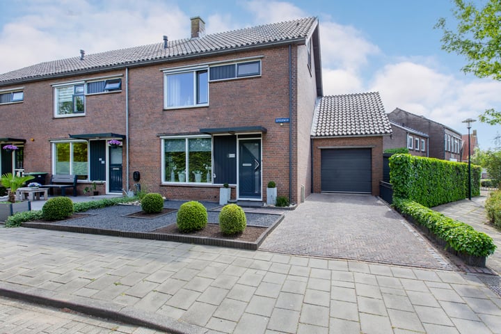 Spoorwijk 2 in Papekop