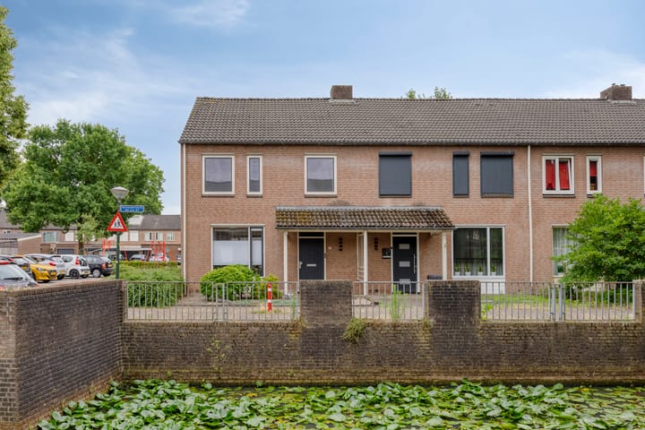 Spreeuwendonk 80 in Veghel