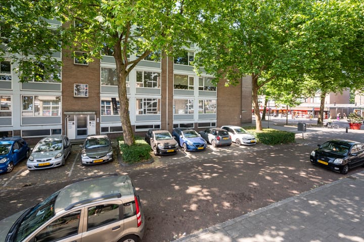 Spreeuwenweg 89 in Apeldoorn