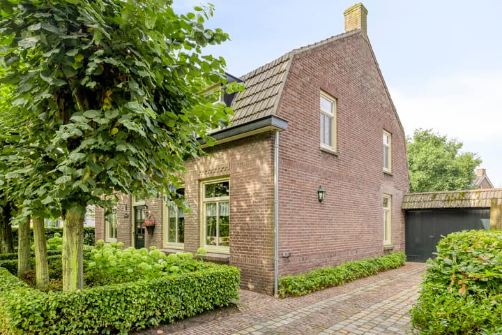 St. Cornelisstraat 13 in Hooge Mierde