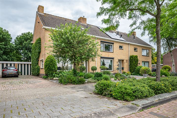 St. Hubertus-plaats 17 in Tollebeek