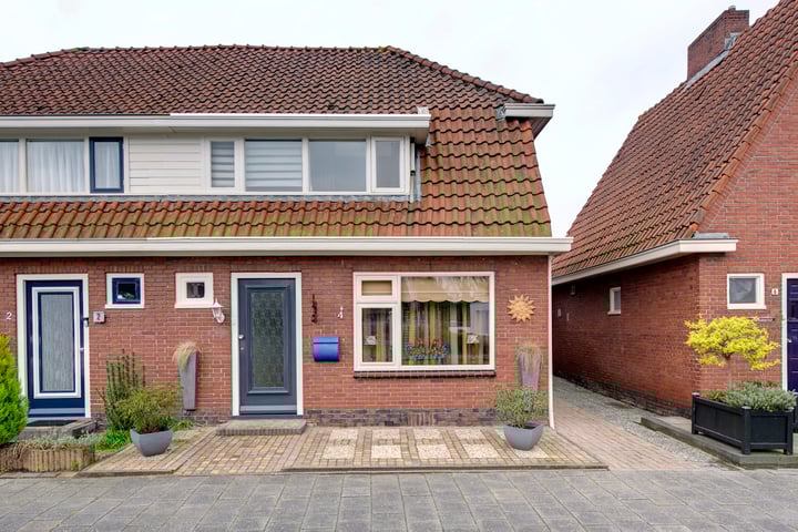 Photo of property St. Vitusholt 2e laan 4, Winschoten