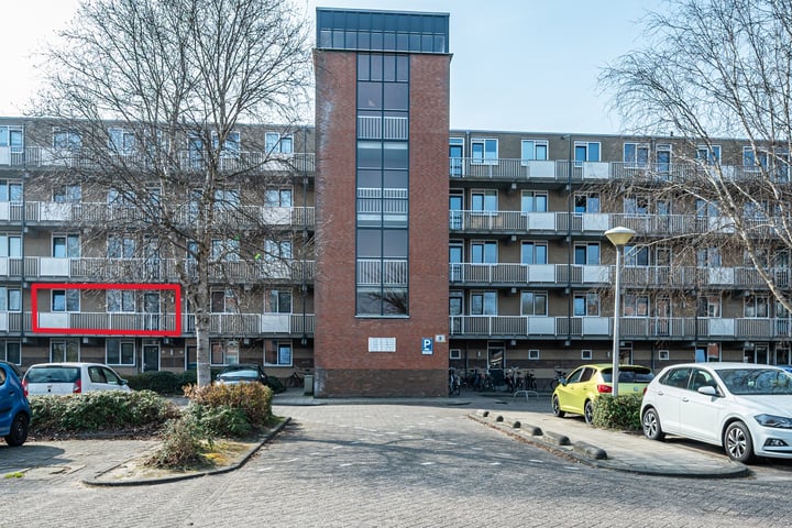 Photo of property Staalstraat 100, Emmeloord