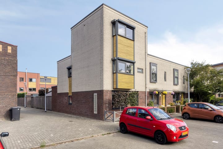 Stadhouderspoort 2 in Nieuw-Vennep