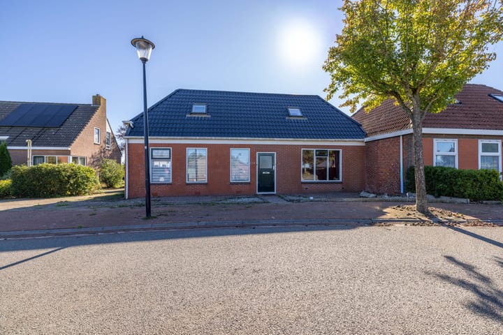 Stadsweg 12 in Lauwerzijl
