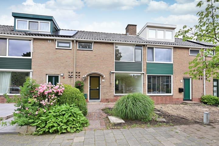 Staringlaan 11 in Uithoorn