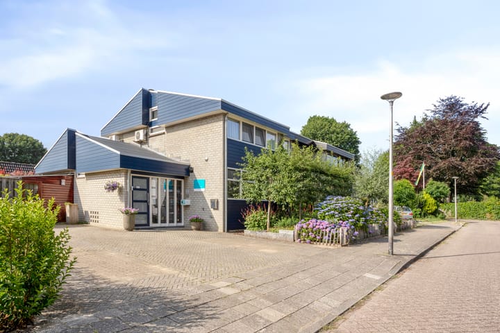 Staringstraat 1 in Goor