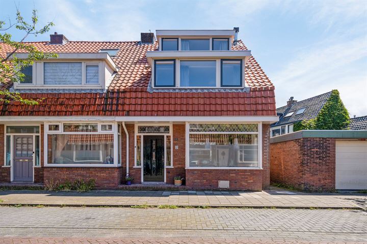 Starrebosstraat 2 in Velsen-Noord