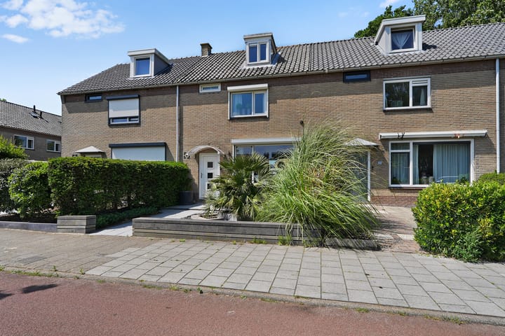Photo of property Statenlaan 136, Middelburg