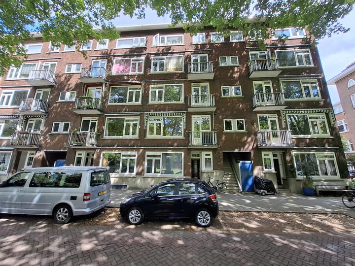 Statenweg 52B in Rotterdam photo