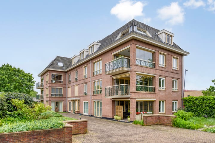 Photo of property Stationslaan 115-19, Harderwijk