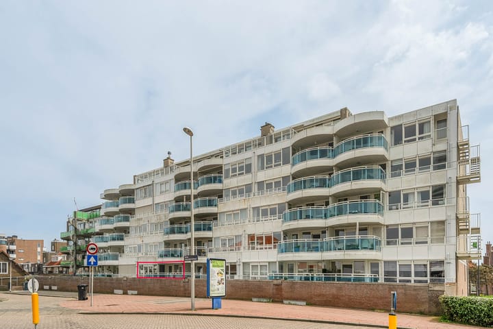 Stationsplein 15F-1 in Zandvoort