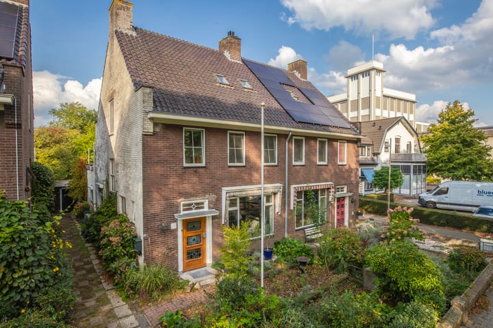 Photo of property Stationsplein 18, Zevenaar