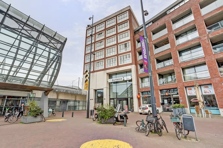 Stationsplein 68 in Schiedam