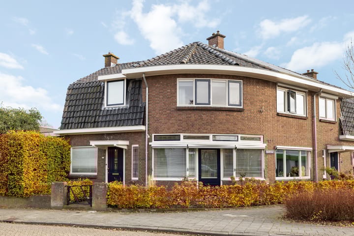 Stationsstraat 11 in Raalte foto