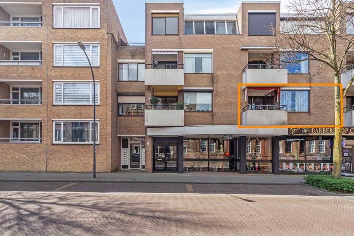 Photo of property Stationsstraat 138, Waalwijk
