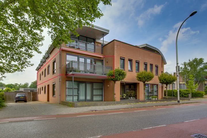 Stationsstraat 2-101 in Holten