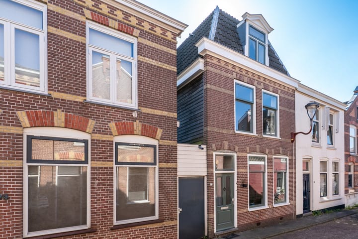 Stationstraat 72 in Alkmaar foto