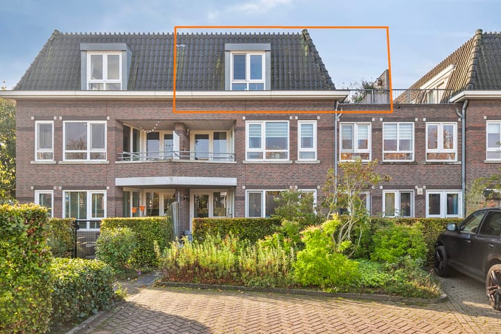 Photo of property Stationsweg 2-12, De Klomp