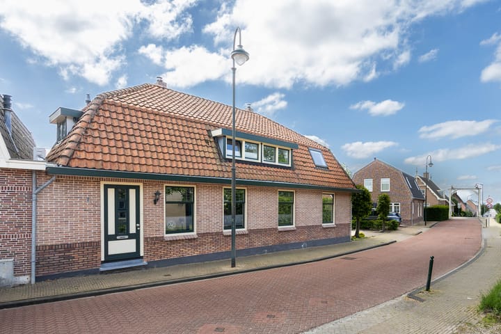Stationsweg 5A in Aarlanderveen
