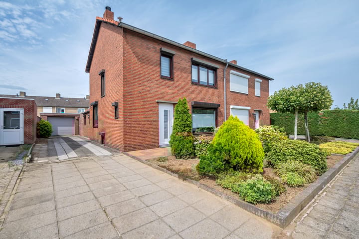 Photo of property Steenstraat 4, Maasbracht