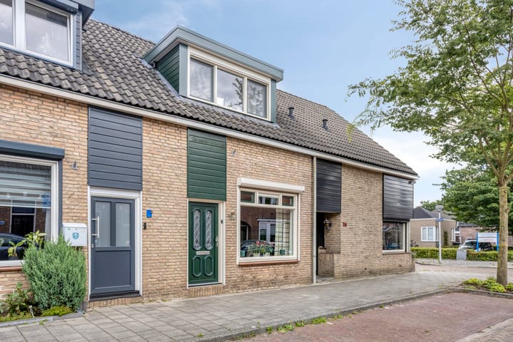 Steenweg 36 in Enschede Foto
