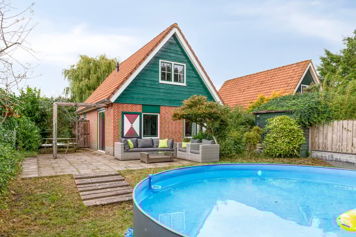 Photo of property Steigerdijk 11-12, Ooltgensplaat