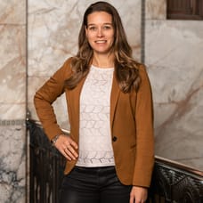 Photo of Stephanie de Raadt