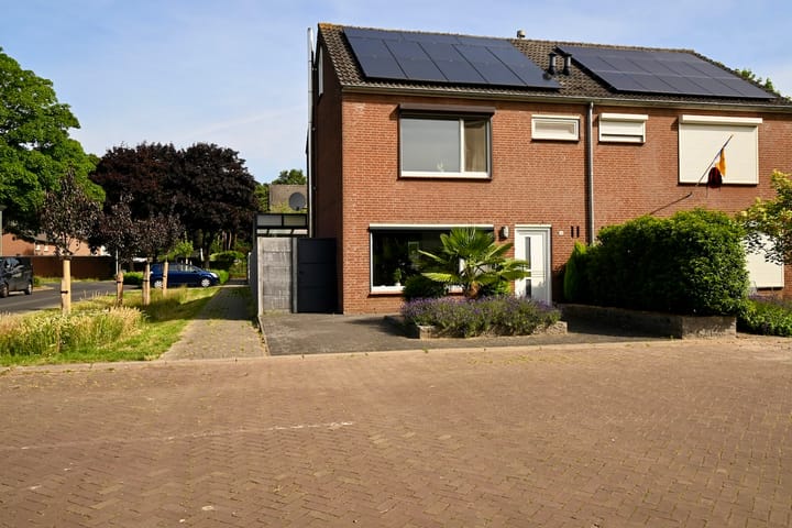 Photo of property Sterplein 34, Heel