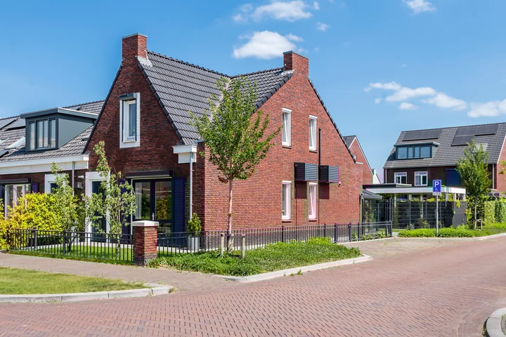 Sterrebos 21 in Meteren