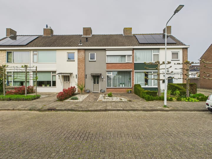 Photo of property Stijn Streuvelsstraat 27, Hulst