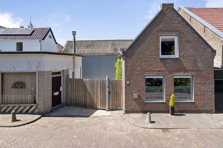 Photo of property Stoofstraat 1, Oudenbosch