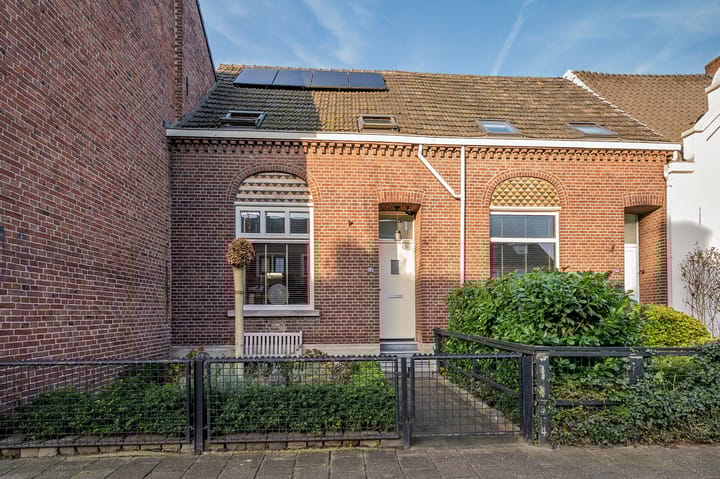 Photo of property Straelseweg 103, Venlo