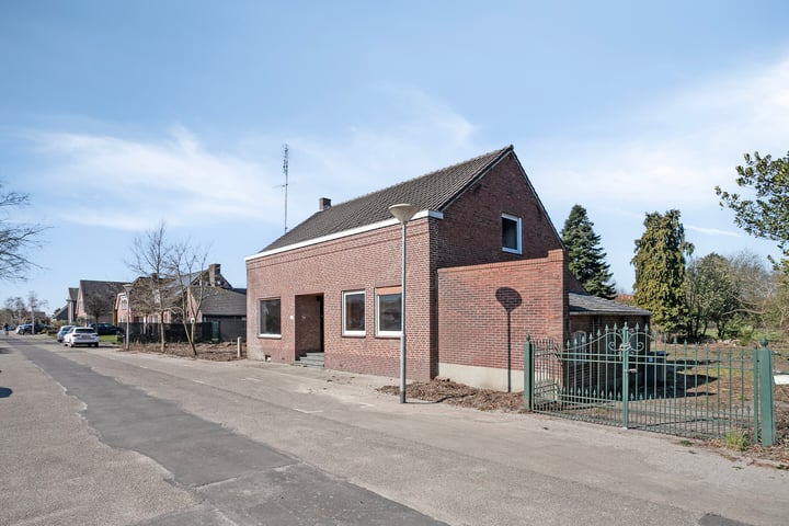 Photo of property Straelseweg 431, Venlo