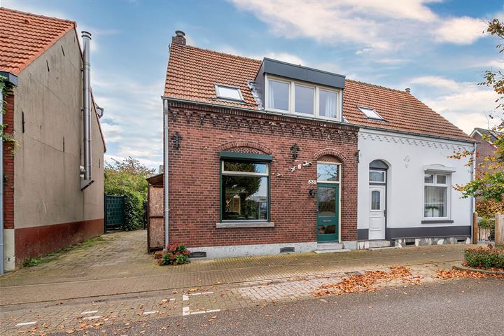 Photo of property Straelseweg 532, Venlo