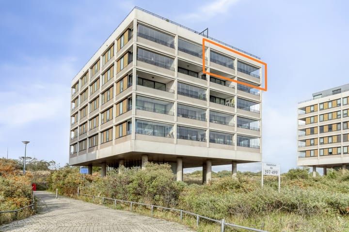 Photo of property Strandweg 437, Hoek van Holland