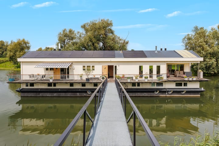 Strangkade 24 in Beneden-Leeuwen