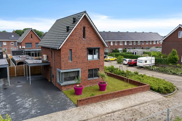 Photo of property Strangkwartier 15, Emmen