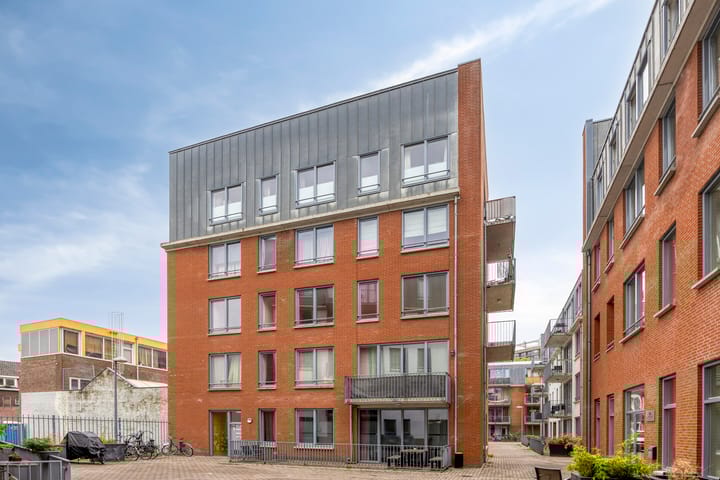 Stratumsedijk 23-23 in Eindhoven