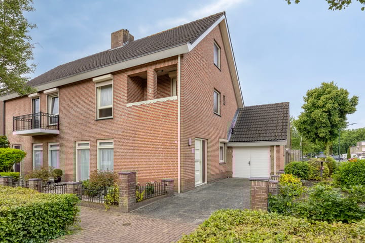 Strausslaan 45 in Heesch