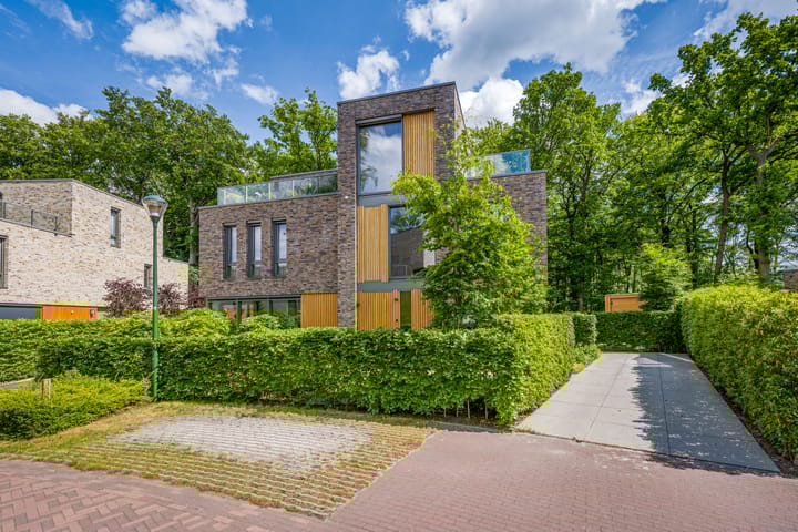 Struikheidelaan 16 in Hilversum
