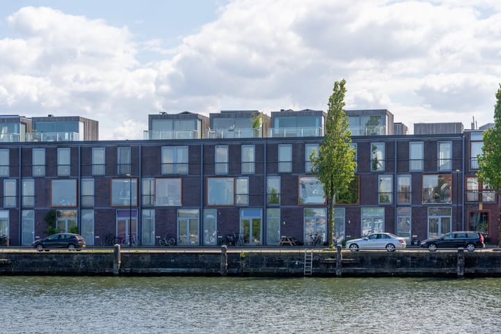 Stuurmankade 320 in Amsterdam photo