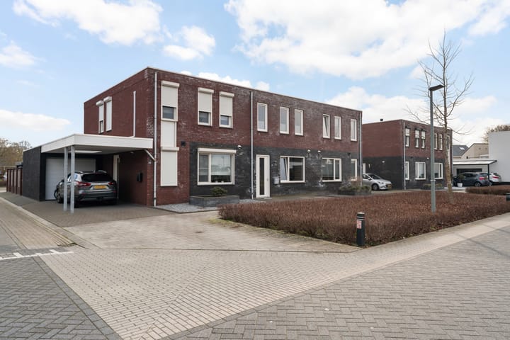 Suffolkstraat 18 en Nederweert foto