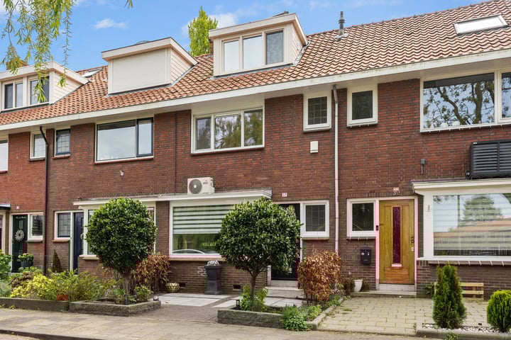 Surinamesingel 37 in Vlaardingen